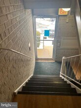 30 Canterbury Square-Unit -202 in Alexandria, VA - Foto de edificio - Building Photo