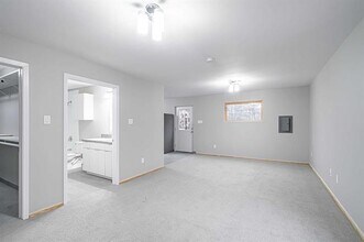 831 S French Ave in Denison, TX - Building Photo - Building Photo