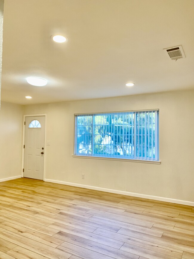 138 Margo Dr in Mountain View, CA - Foto de edificio - Building Photo
