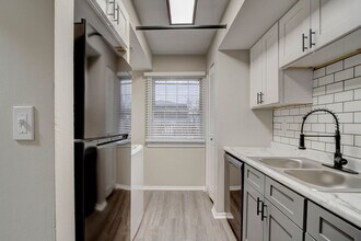 The Grove on 79th in Indianapolis, IN - Foto de edificio - Building Photo