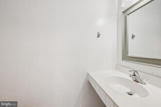 14 Laurel Ct, Unit 308 in Deptford, NJ - Building Photo - Building Photo