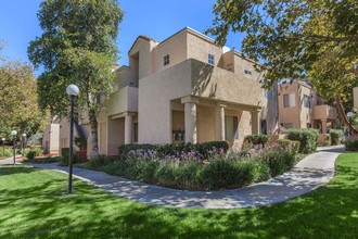 The Terrace in Santa Clarita, CA - Building Photo - Building Photo