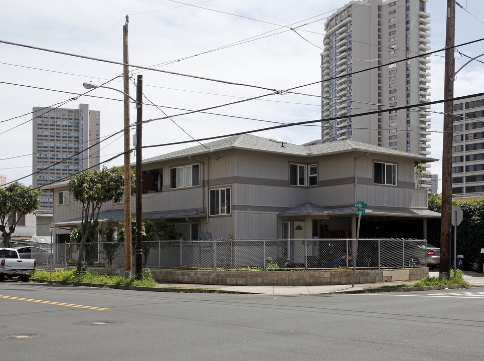 2205 Fern St in Honolulu, HI - Building Photo