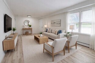 35 Washington Ave N in White Plains, NY - Building Photo