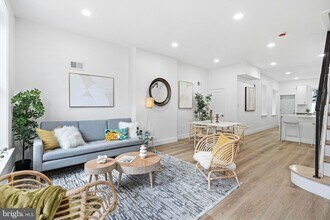 908 Reed St in Philadelphia, PA - Building Photo - Building Photo