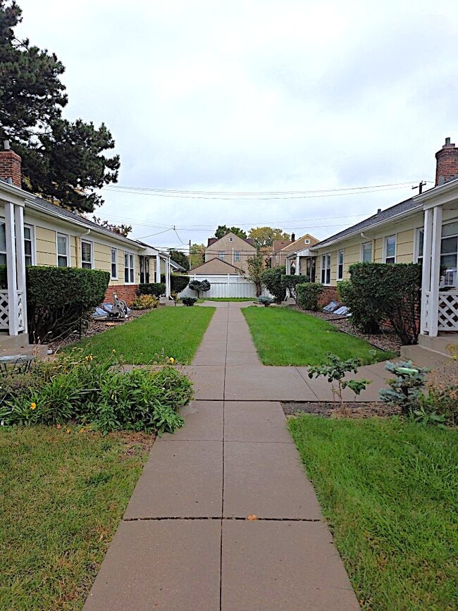 656 Cleveland Ave S, Unit 4 in St. Paul, MN - Building Photo - Building Photo