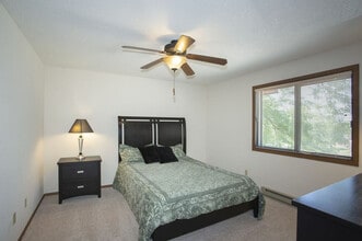 Meadow Wood in Lincoln, NE - Building Photo - Building Photo