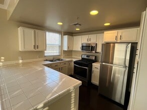 4800 Westlake Pkwy in Sacramento, CA - Building Photo - Building Photo