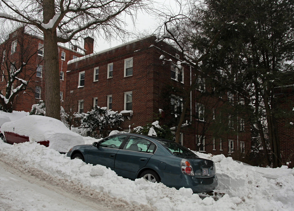 2310 40th Pl NW in Washington, DC - Building Photo