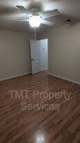 7457 Windbridge Dr in Sacramento, CA - Building Photo