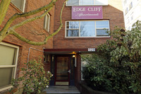 Edgecliff Apartments in Seattle, WA - Building Photo - Building Photo