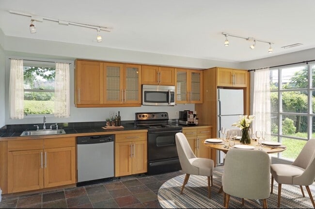 247 Matsonford Rd in Conshohocken, PA - Building Photo - Building Photo