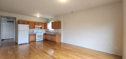 2902 W Fillmore St in Chicago, IL - Foto de edificio - Building Photo