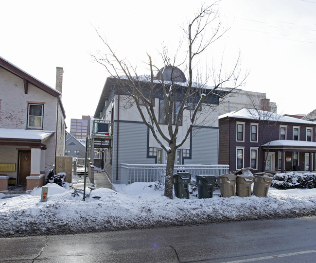 21-25 E Gorham St in Madison, WI - Foto de edificio - Building Photo