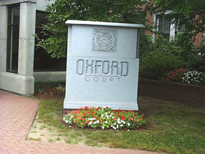 Oxford Court Apartments in Clinton, MA - Building Photo - Building Photo