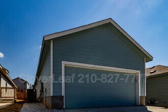 3626 Amber Glade in San Antonio, TX - Building Photo - Building Photo
