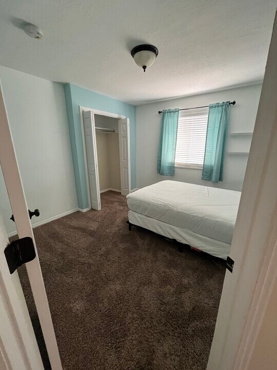 1383 S Slate Canyon Dr in Provo, UT - Building Photo