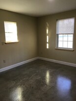 3 Cartonio Ln in Litchfield, ME - Building Photo