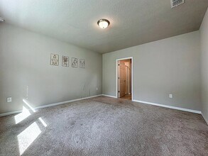 1812 Carnostie Rd in Winter Haven, FL - Foto de edificio - Building Photo