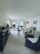 13 Grove St in Ridgefield, CT - Building Photo - Building Photo