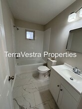 212 Woodlawn Ave in Sewell, NJ - Building Photo - Building Photo