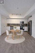 4035 Hickory Dr in Mississauga, ON - Building Photo - Building Photo