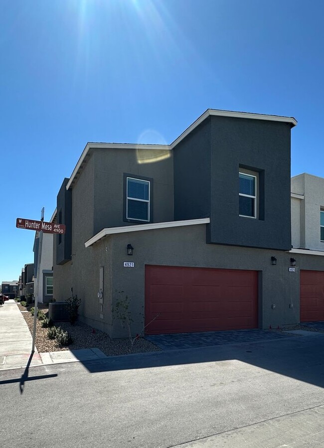 4912 Hunter Mesa Ave in Enterprise, NV - Building Photo - Building Photo