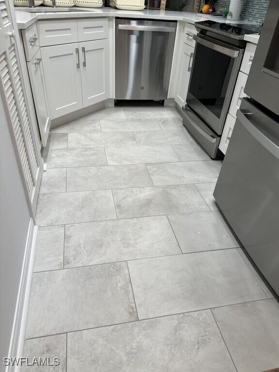 property at 870 Gulf Pavillion Dr