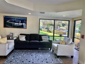 2105 Lavers Cir in Delray Beach, FL - Building Photo - Building Photo