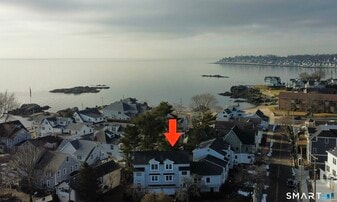 23 Village Rd in Milford, CT - Building Photo