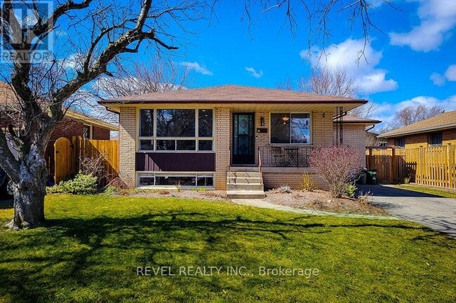 property at 25 Buckingham St