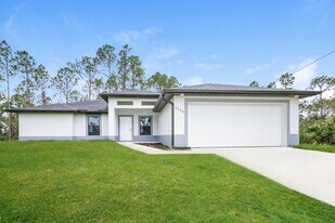 2509 18th St W in Lehigh Acres, FL - Building Photo