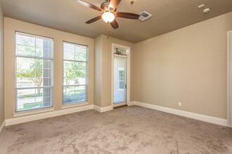 Overlook at Westover Hills in San Antonio, TX - Building Photo - Interior Photo