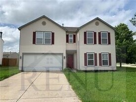 6728 W Littleton Dr in McCordsville, IN - Building Photo