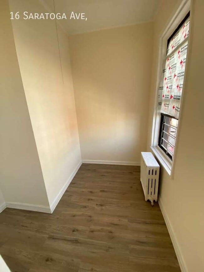 16 Saratoga Ave in Yonkers, NY - Building Photo - Building Photo