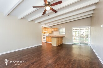 6311 Sprinkle Dr N in Jacksonville, FL - Foto de edificio - Building Photo