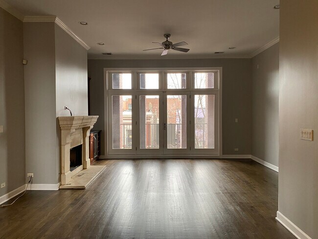 838 W Armitage Ave in Chicago, IL - Building Photo - Building Photo