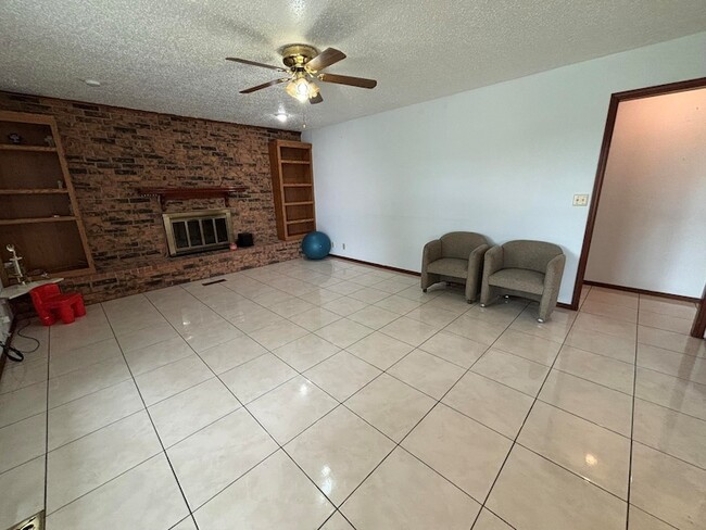 1417 Matthew Dr in Enid, OK - Building Photo - Building Photo