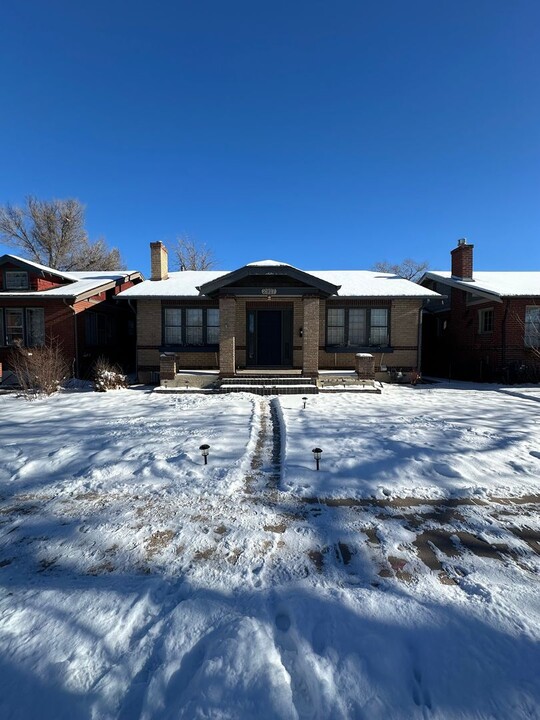 2917 Thomes Ave in Cheyenne, WY - Building Photo