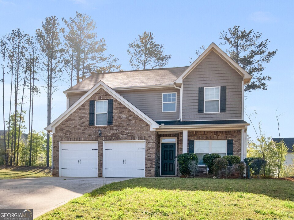 75 Pulaski Ave in Hampton, GA - Building Photo