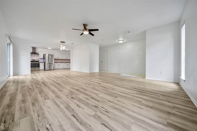 property at 26 Green Field Pl