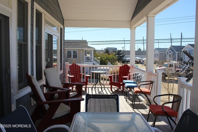 128 W Osprey Way in Lavallette, NJ - Building Photo - Building Photo