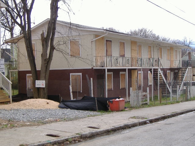 541 Griffin St in Atlanta, GA - Building Photo