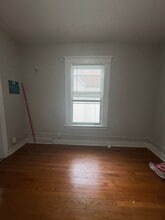 268 Clinton Ave, Unit 2 in New Haven, CT - Foto de edificio - Building Photo