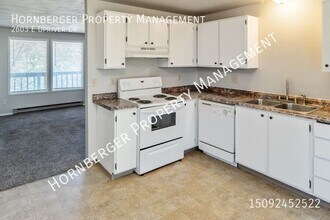 2603 E Upriver Dr in Spokane, WA - Building Photo - Building Photo