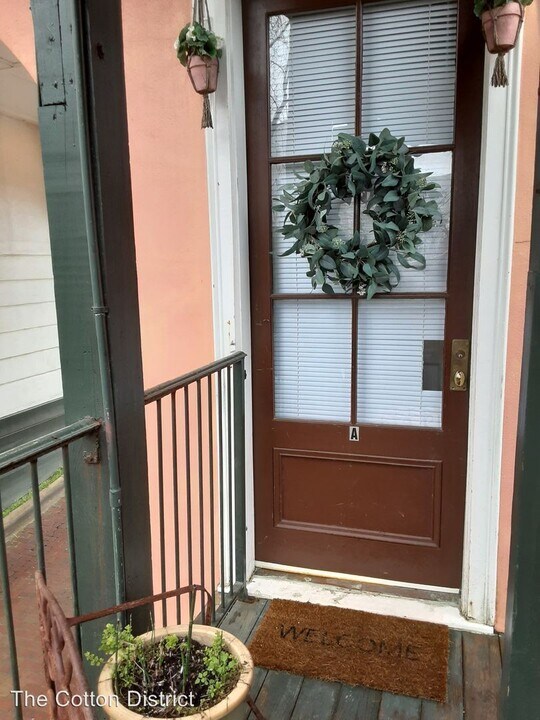 108 Rue Du Grand Fromage in Starkville, MS - Building Photo