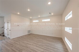 621 St Charles Pl in Bentonville, AR - Building Photo - Building Photo