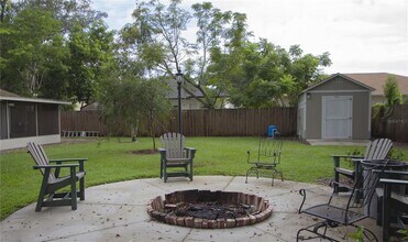 111 E 143rd Ave in Tampa, FL - Building Photo - Building Photo