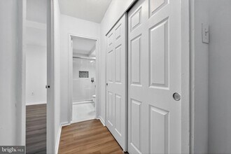 2101 Chestnut St in Philadelphia, PA - Building Photo - Building Photo