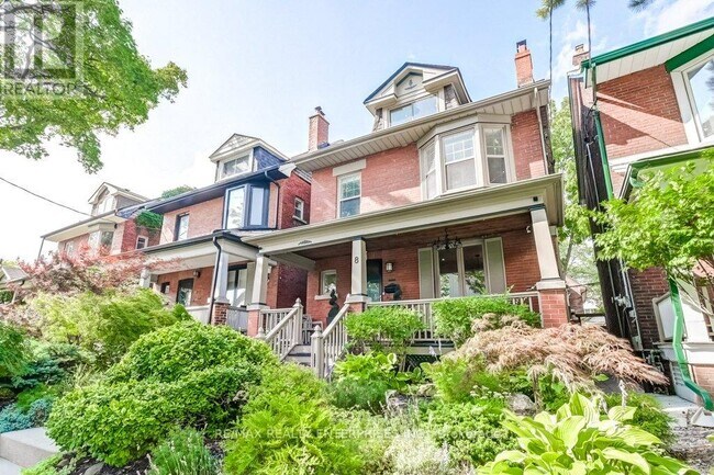 8 Wolfrey Ave in Toronto, ON - Building Photo - Building Photo